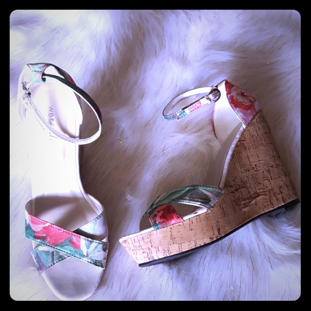 Wet Seal wedges